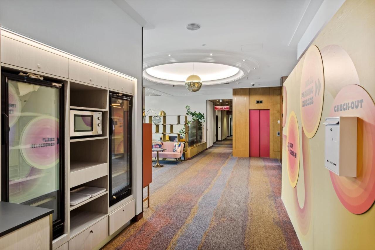 Becozy Au Parc Retro Edition Self-Check-In Rooms & Studios Fribourg Exterior foto